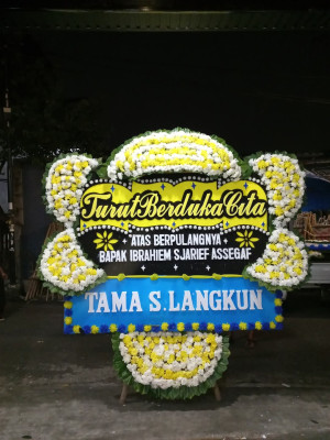Papan Bunga Duka di Sukanaeyo